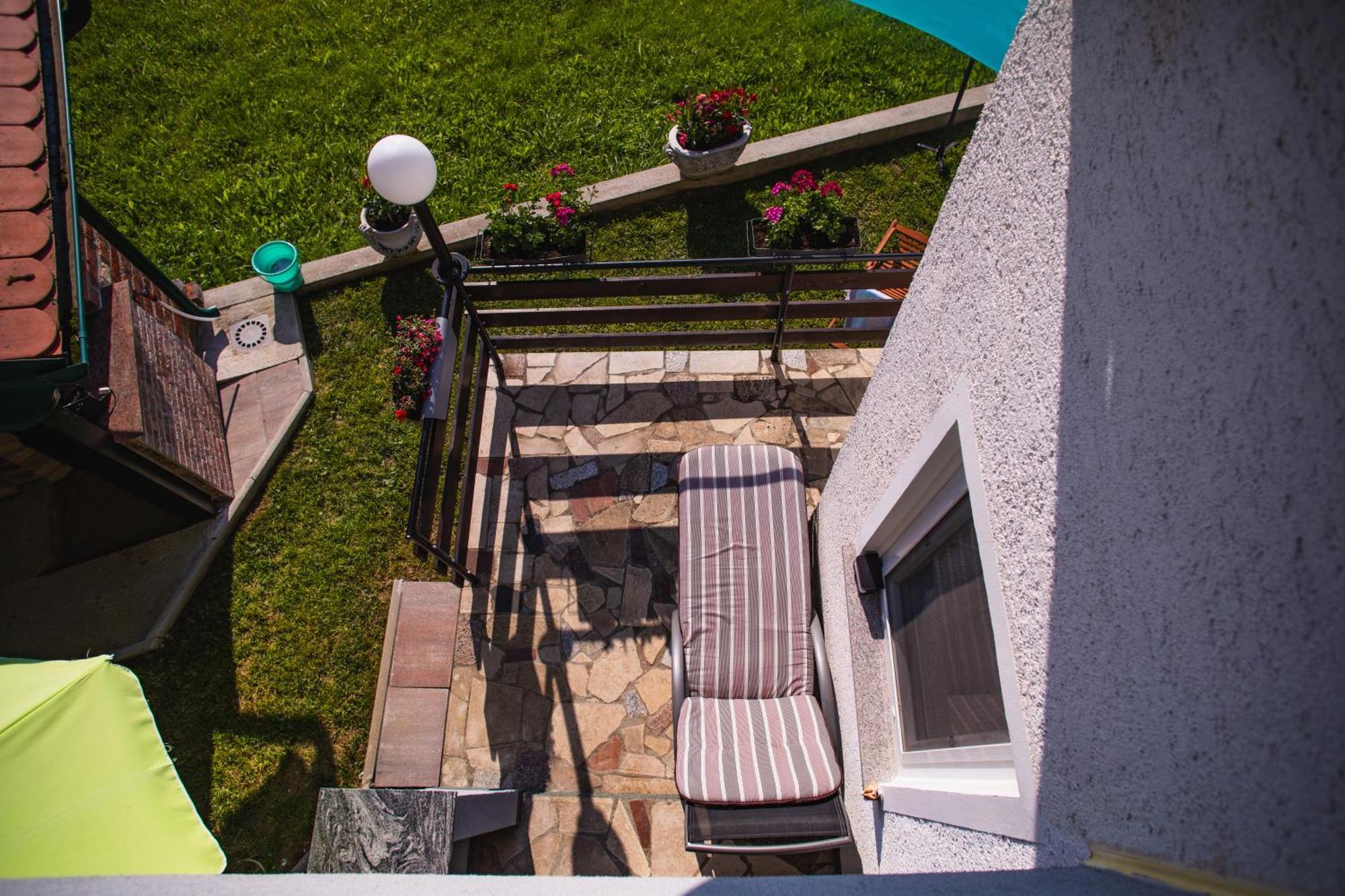Appartamento Kuca Za Odmor Jurino Gnijezdo Jarki Horvaticevi Esterno foto